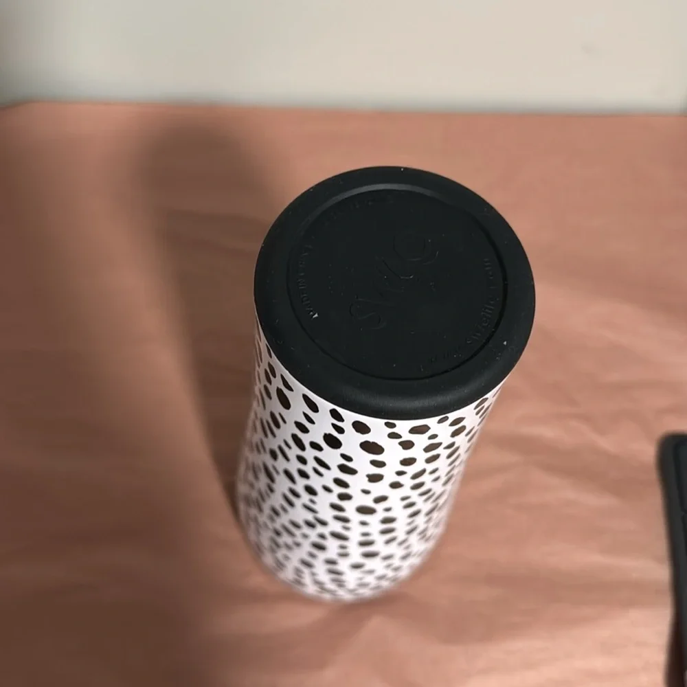 Swig Black and White Spotted Tumbler - Picture 4 of 5